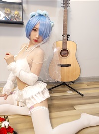 Luna No.005 REM wedding dress(25)